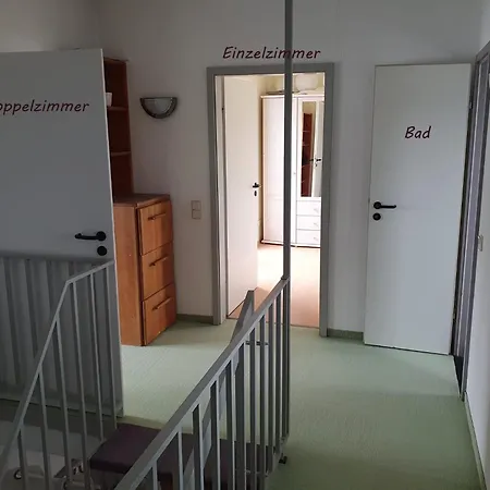 Doppelzimmer Im Gästehaus, ,wg-haus' Ruhige Lage, Nähe Schwimmin *