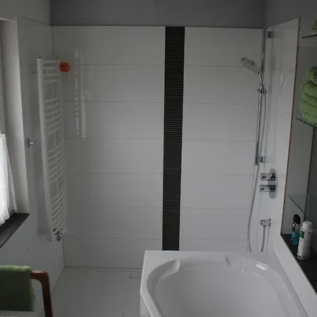 Privatunterkunft Doppelzimmer Im Gästehaus, ,wg-haus' Ruhige Lage, Nähe Schwimmin Gevelsberg